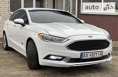 Седан Ford Fusion 2016 в 