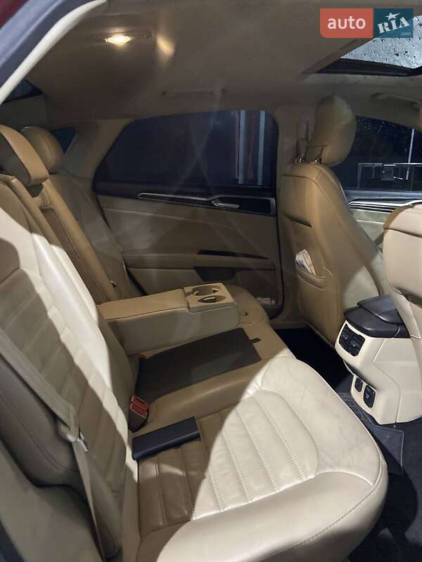 Седан Ford Fusion 2014 в Львове