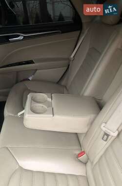 Седан Ford Fusion 2014 в Львове