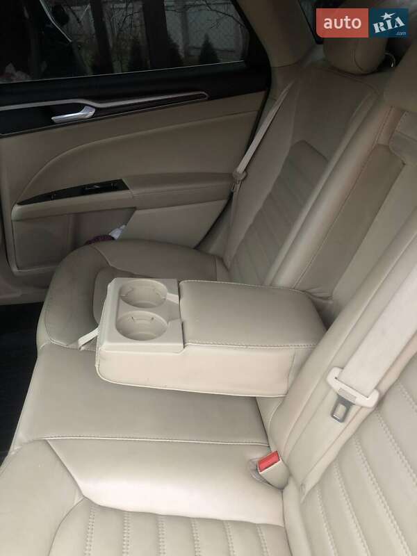 Седан Ford Fusion 2014 в Львове
