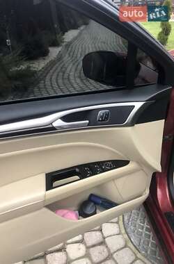 Седан Ford Fusion 2014 в Львове