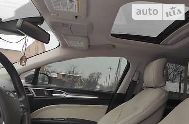 Седан Ford Fusion 2015 в 