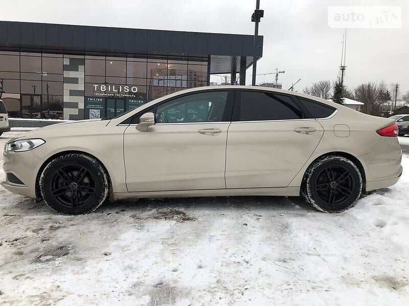Седан Ford Fusion 2016 в Киеве