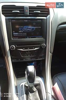 Седан Ford Fusion 2013 в 