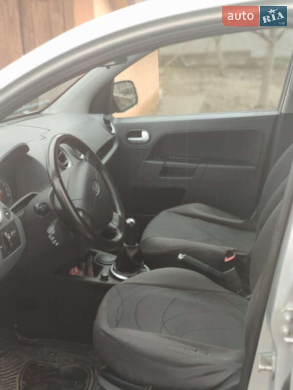 Хетчбек Ford Fusion 2012 в Мукачевому