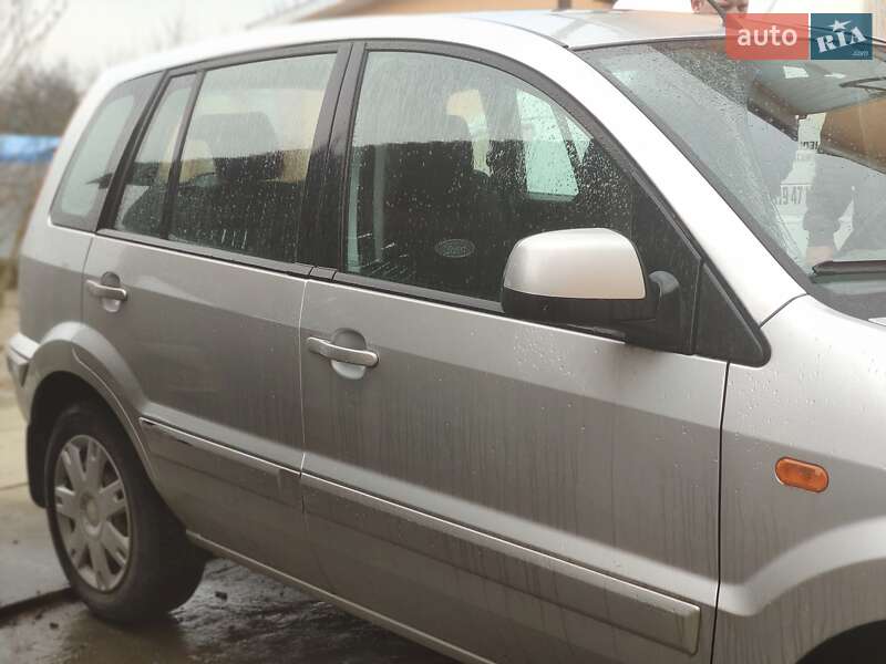 Хетчбек Ford Fusion 2012 в Мукачевому
