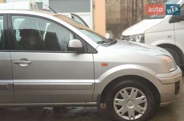 Хетчбек Ford Fusion 2012 в 
