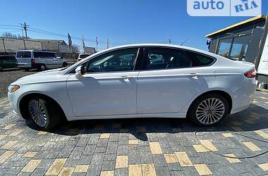 Седан Ford Fusion 2015 в Львове