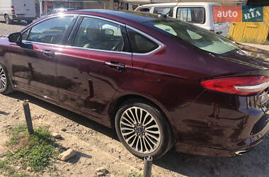 Седан Ford Fusion 2016 в 
