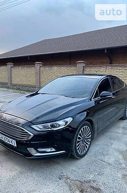 Седан Ford Fusion 2017 в Умані