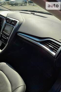 Седан Ford Fusion 2014 в 