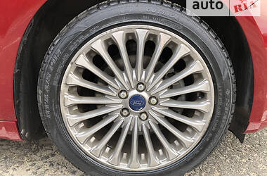 Седан Ford Fusion 2014 в 