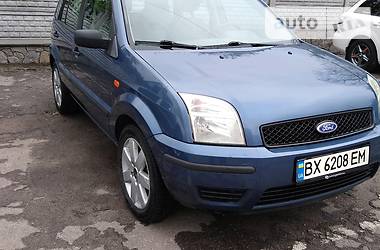 Хэтчбек Ford Fusion 2005 в 