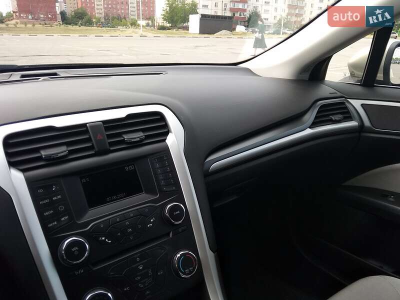 Седан Ford Fusion 2015 в Запорожье