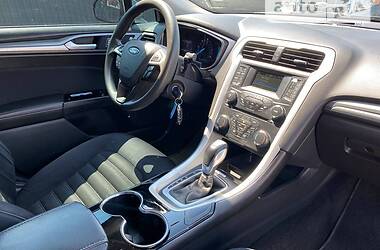 Седан Ford Fusion 2014 в 