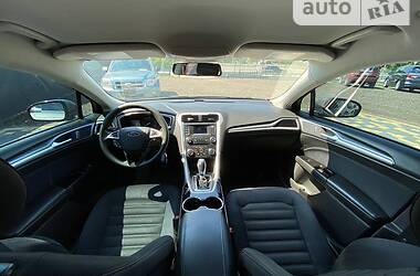 Седан Ford Fusion 2014 в 