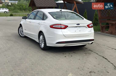 Седан Ford Fusion 2013 в Виноградові