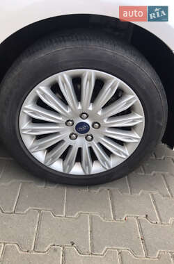 Седан Ford Fusion 2013 в Виноградові