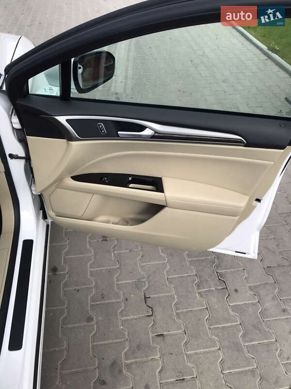 Седан Ford Fusion 2013 в Виноградове