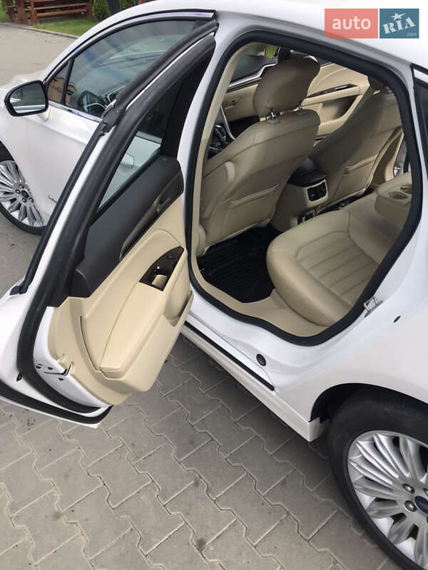Седан Ford Fusion 2013 в Виноградове
