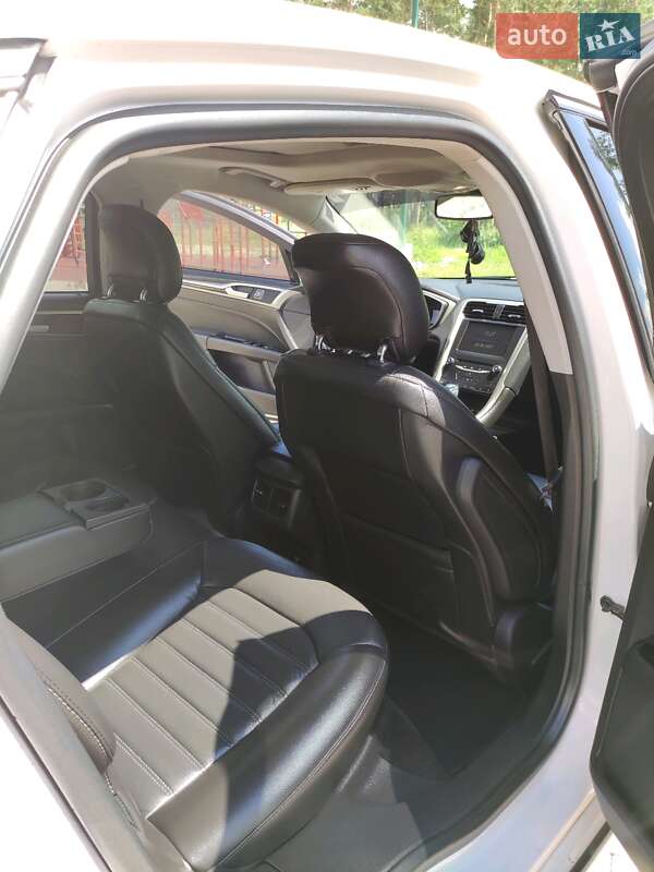 Седан Ford Fusion 2014 в Решетиловке