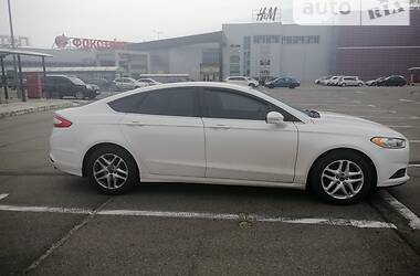 Седан Ford Fusion 2013 в 