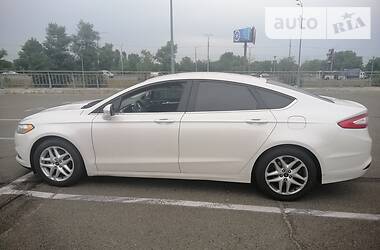 Седан Ford Fusion 2013 в 