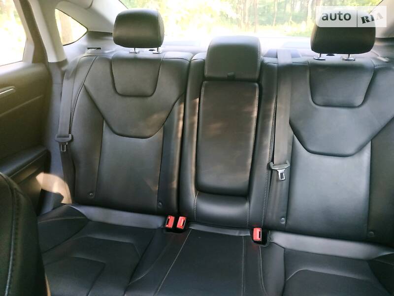 Седан Ford Fusion 2015 в Чернігові