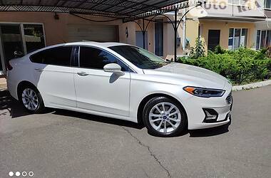 Седан Ford Fusion 2019 в Одесі