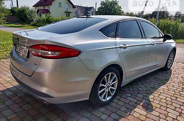 Седан Ford Fusion 2016 в 