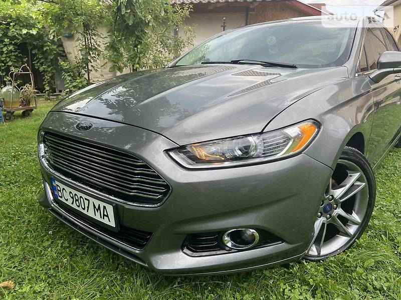Седан Ford Fusion 2014 в 