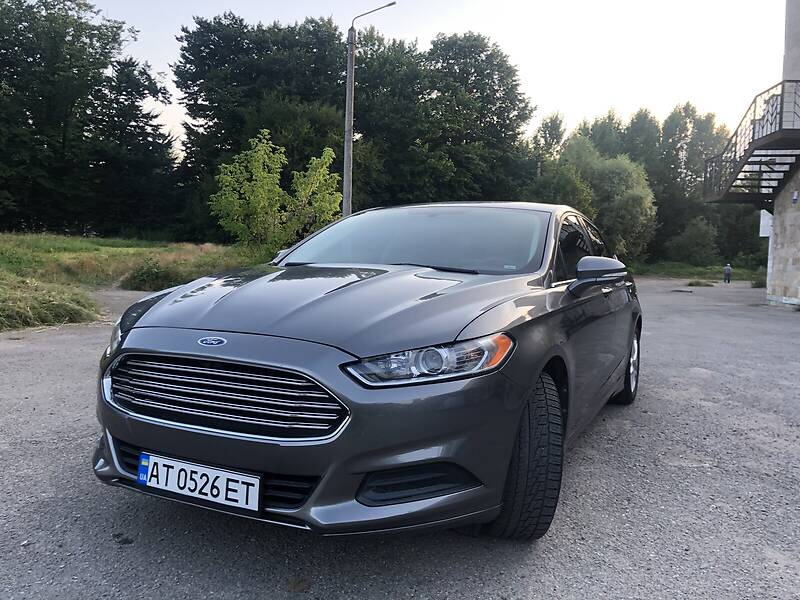 Седан Ford Fusion 2013 в Ивано-Франковске