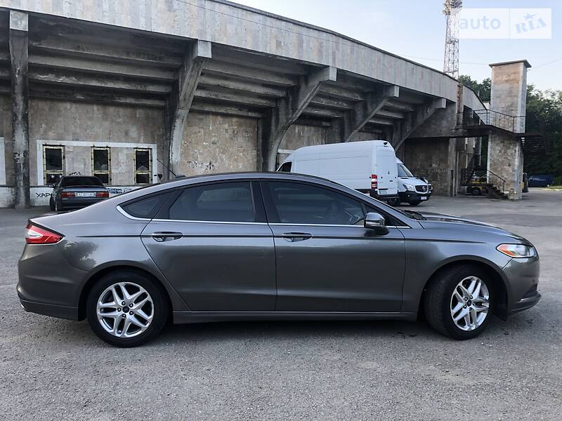 Седан Ford Fusion 2013 в Ивано-Франковске