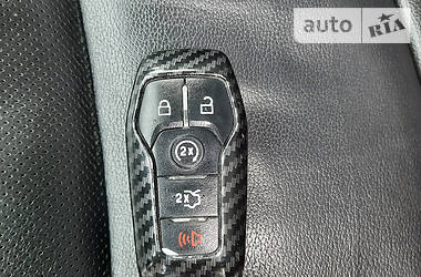 Седан Ford Fusion 2016 в 