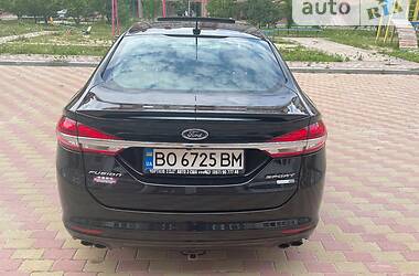Седан Ford Fusion 2017 в 