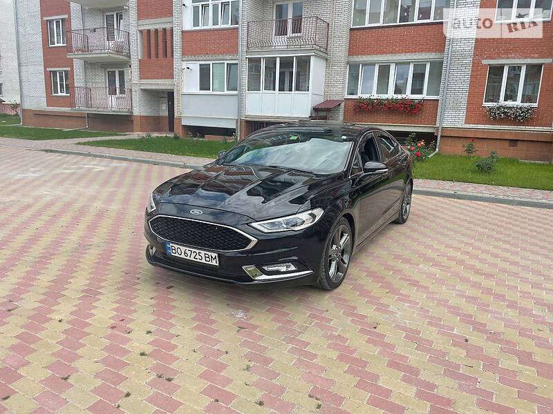 Седан Ford Fusion 2017 в 