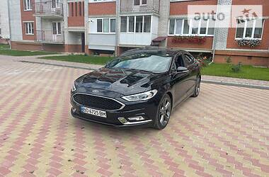 Седан Ford Fusion 2017 в 