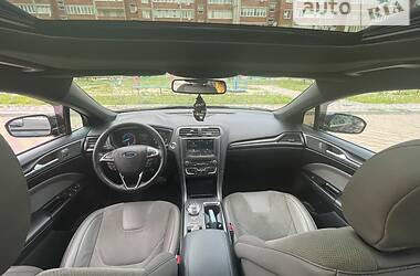 Седан Ford Fusion 2017 в 