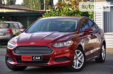 Седан Ford Fusion 2015 в 