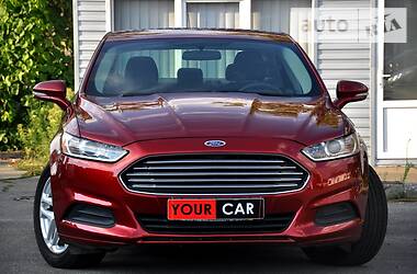 Седан Ford Fusion 2015 в 