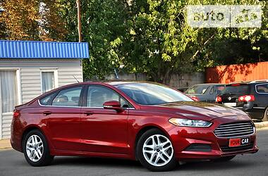 Седан Ford Fusion 2015 в 