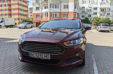 Седан Ford Fusion 2015 в 