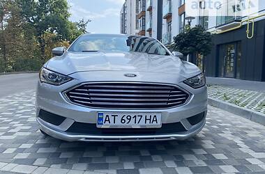 Седан Ford Fusion 2016 в 