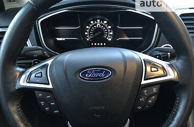 Седан Ford Fusion 2017 в 