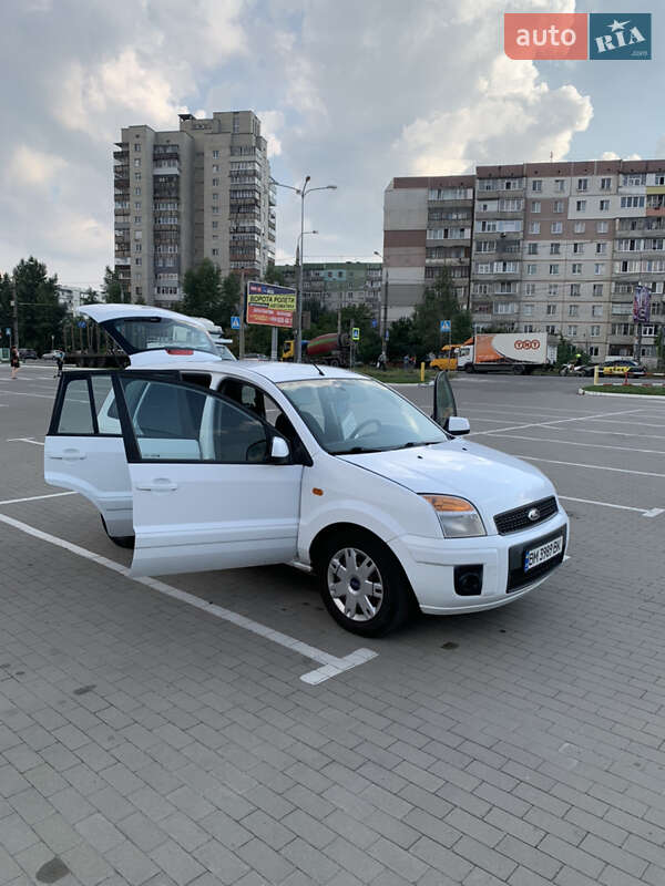 Хэтчбек Ford Fusion 2010 в Сумах