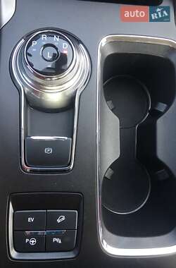 Седан Ford Fusion 2016 в 