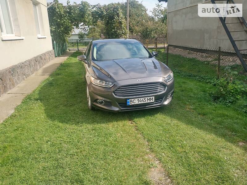 Седан Ford Fusion 2015 в Стрые
