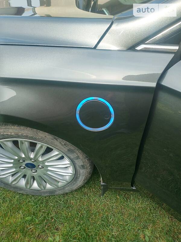 Седан Ford Fusion 2015 в Стрые