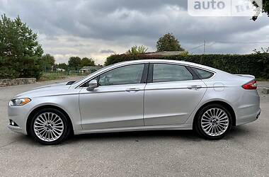 Седан Ford Fusion 2015 в Вишневом