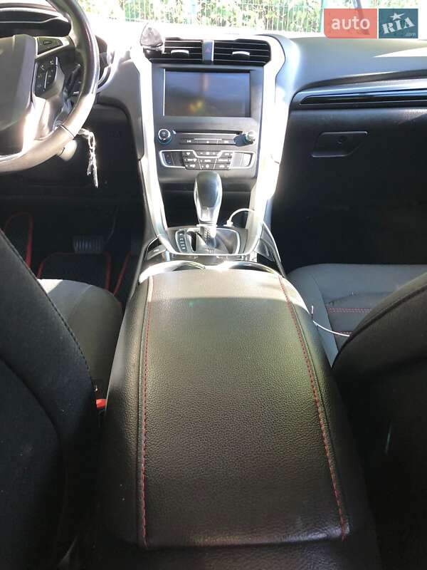 Седан Ford Fusion 2015 в Киеве фото 9 Седан Ford Fusion 2015 в Киеве